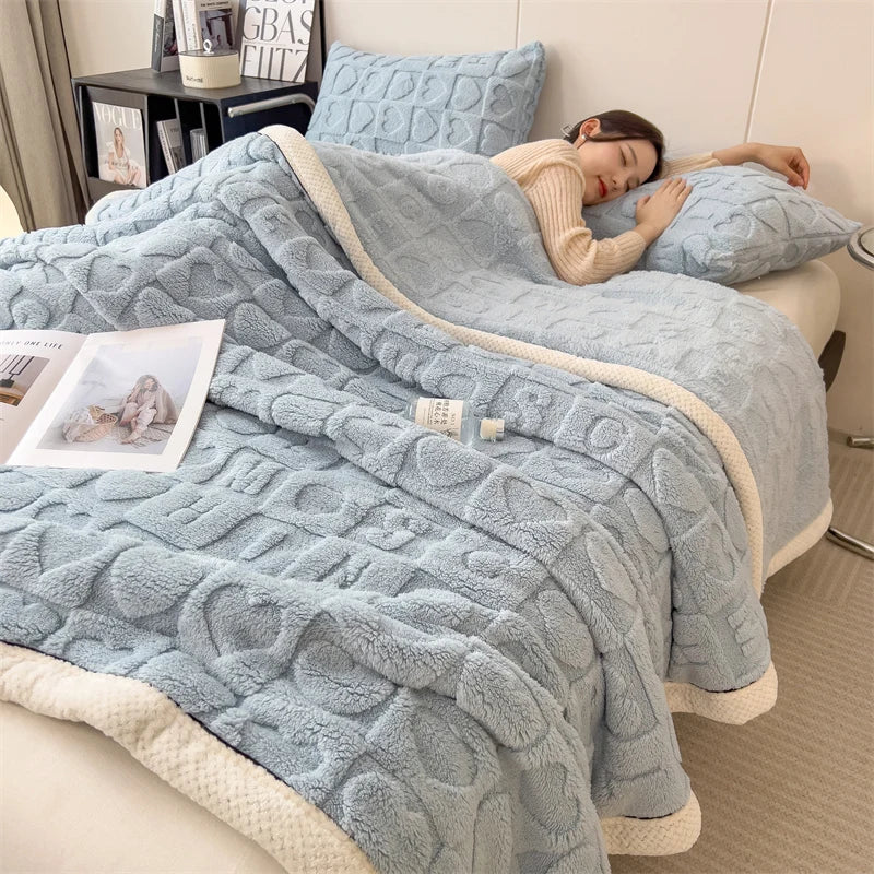 Plaid Bleu – Polaire Douce à Motifs Cœur en Relief - vue 1 | Aolina