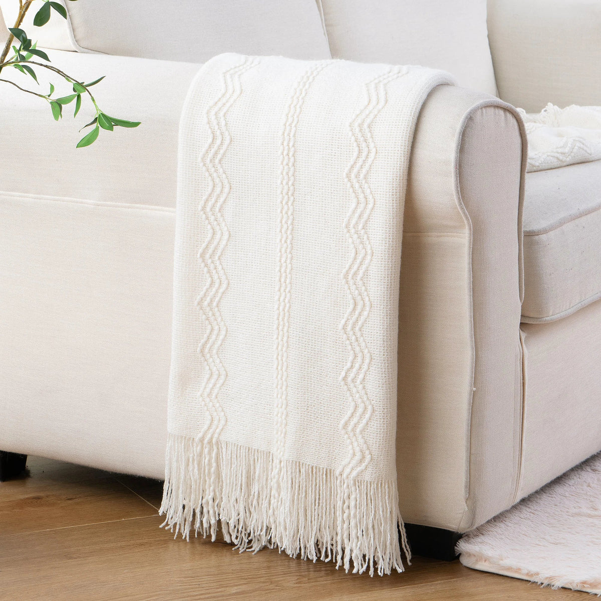Plaid Blanc – Tricoté à Motifs en Relief & Franges - vue 1 | Aolina