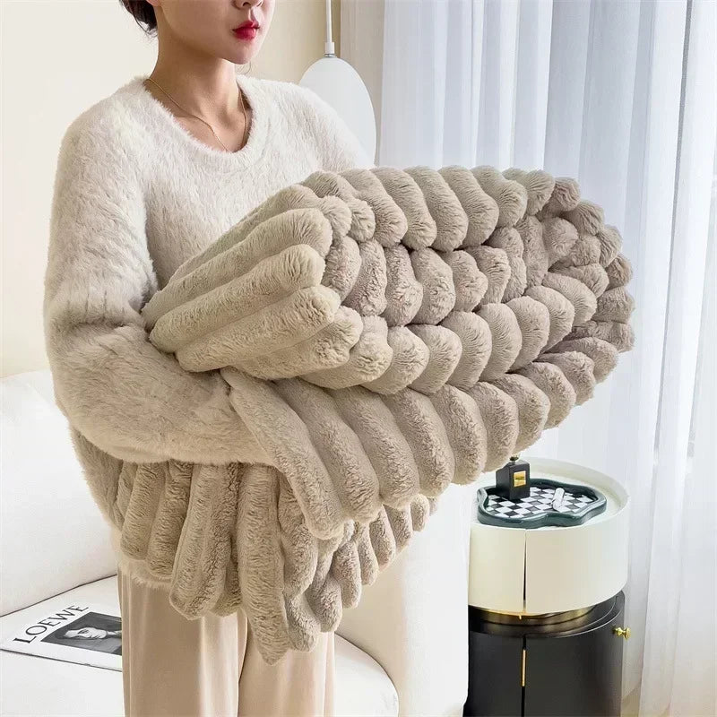 Plaid Taupe – Fausse Fourrure Côtelée Douce et Épaisse - vue 1 | Aolina