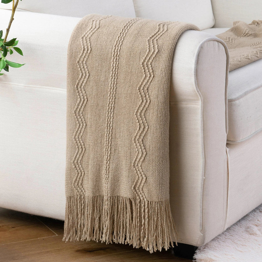 Plaid Beige – Tricoté à Motifs en Relief & Franges - vue 1 | Aolina