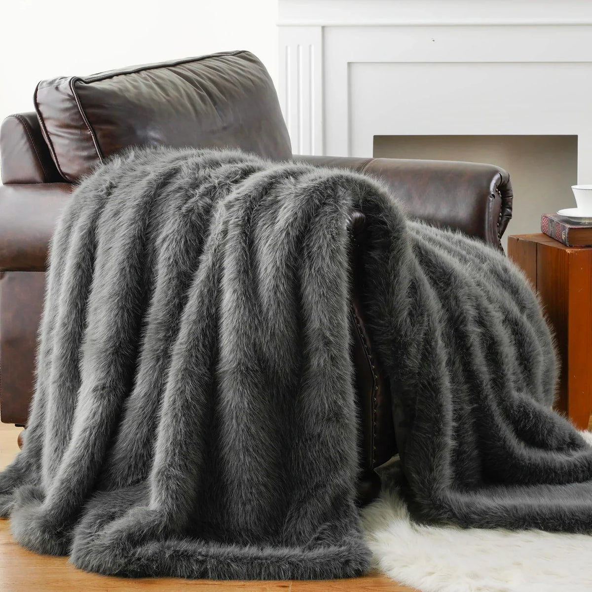 Plaid Gris – Fausse Fourrure Douce à Poils Longs - vue 1 | Aolina