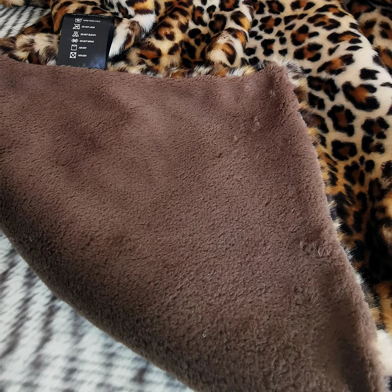 Plaid Fausse Fourrure Motif Léopard - vue 6 | Aolina