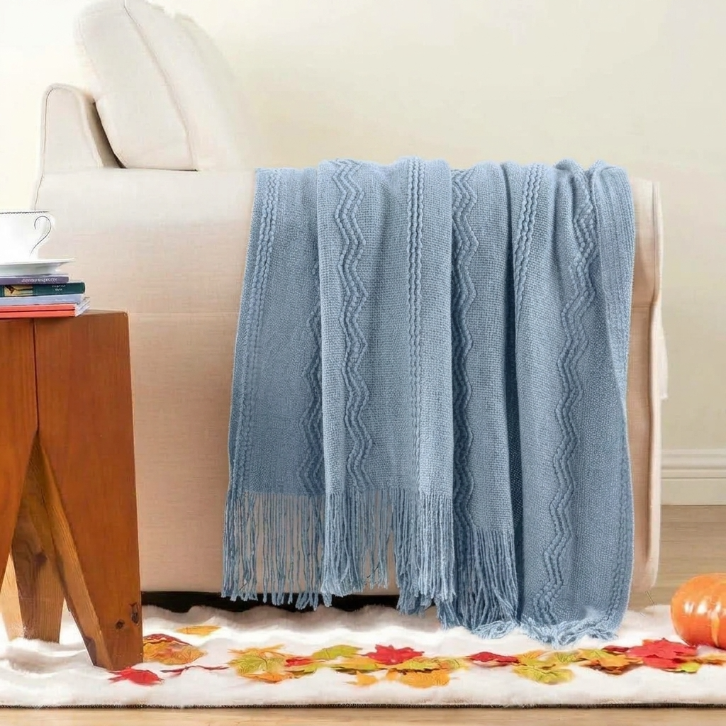 Plaid Bleu – Tricoté à Motifs en Relief & Franges - vue 3 | Aolina
