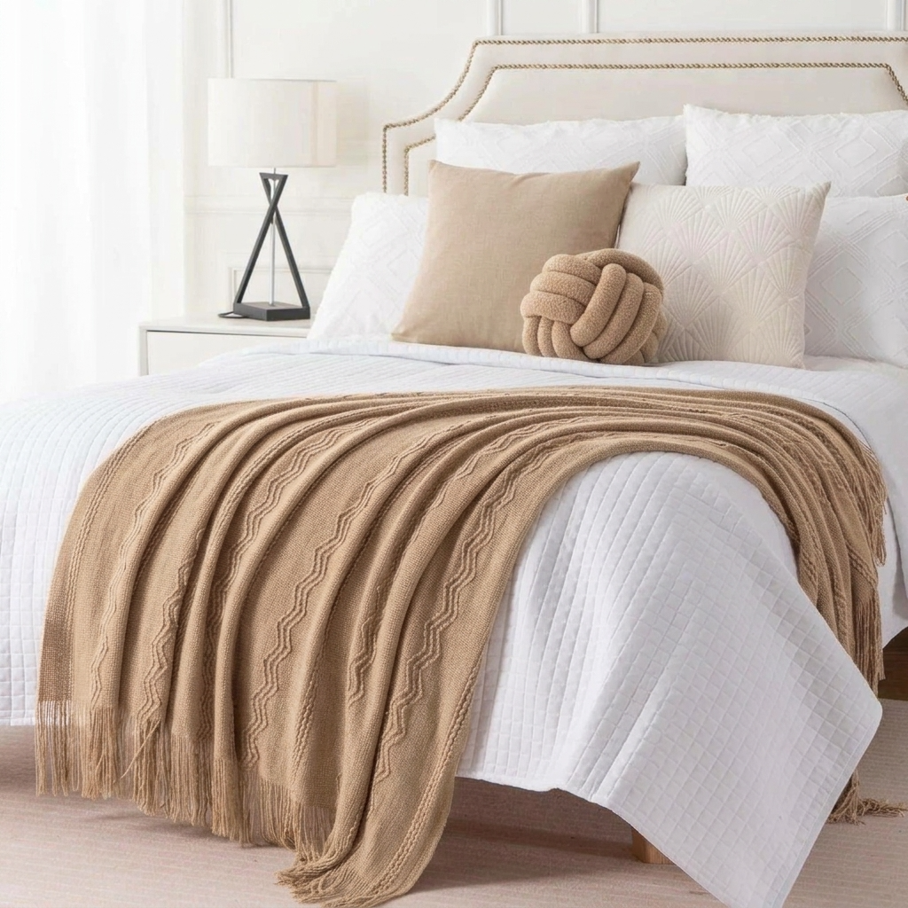 Plaid Beige – Tricoté à Motifs en Relief & Franges - vue 5 | Aolina