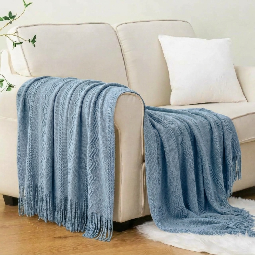 Plaid Bleu – Tricoté à Motifs en Relief & Franges - vue 2 | Aolina
